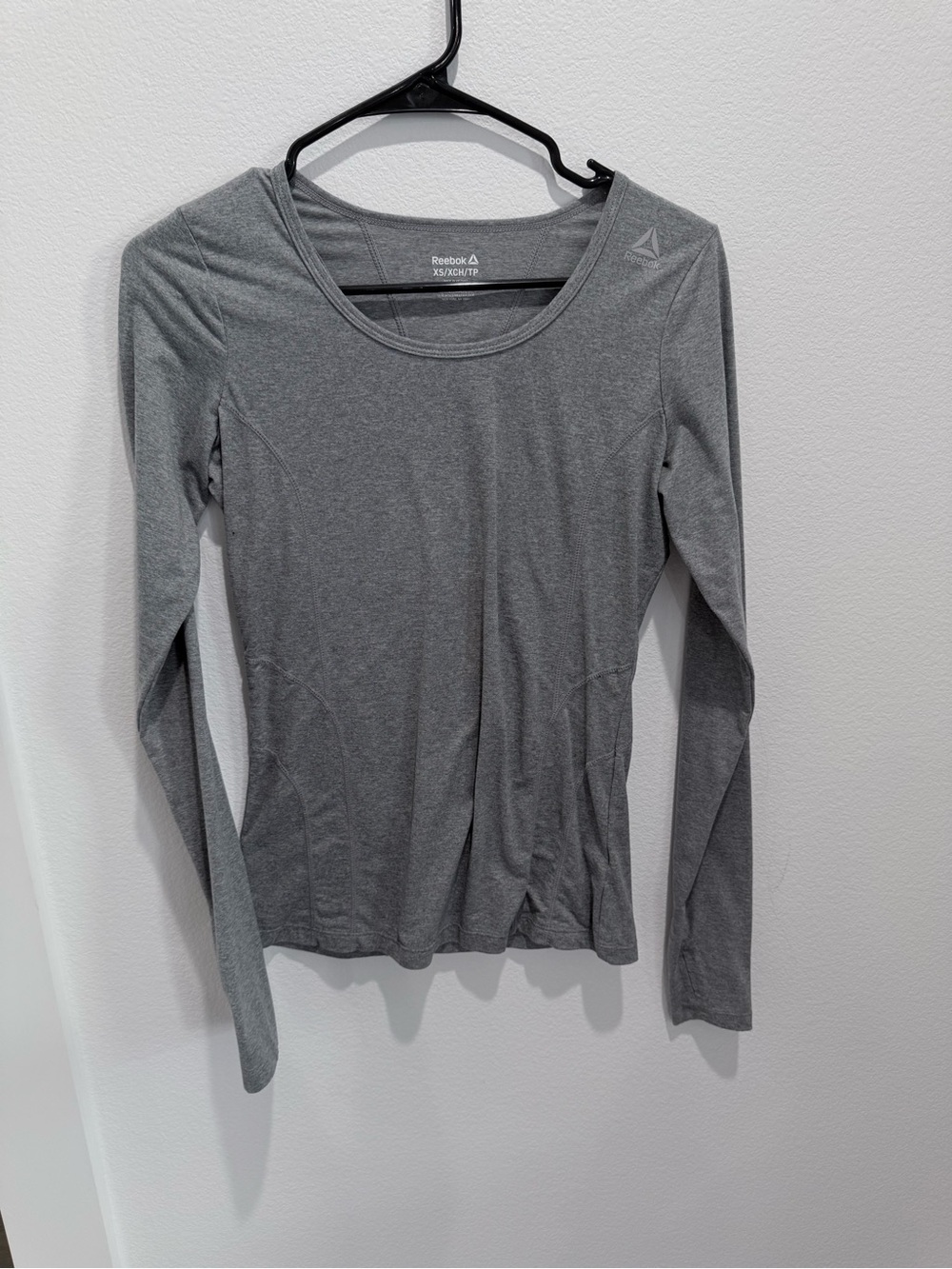 Reebok long sleeve XS